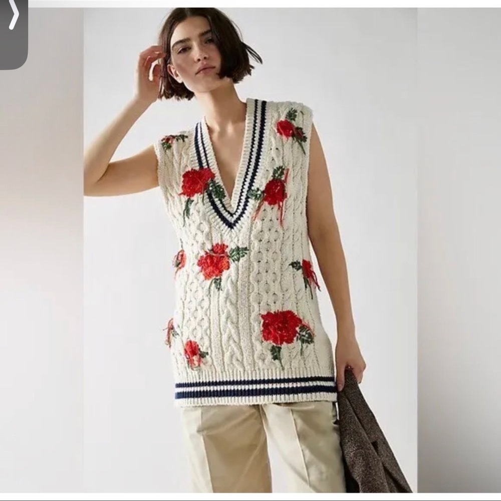 FREE PEOPLE Good Karma Vest Small
Floral Knit V-Neck Sweater Vest